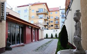 Chesscom Hotel